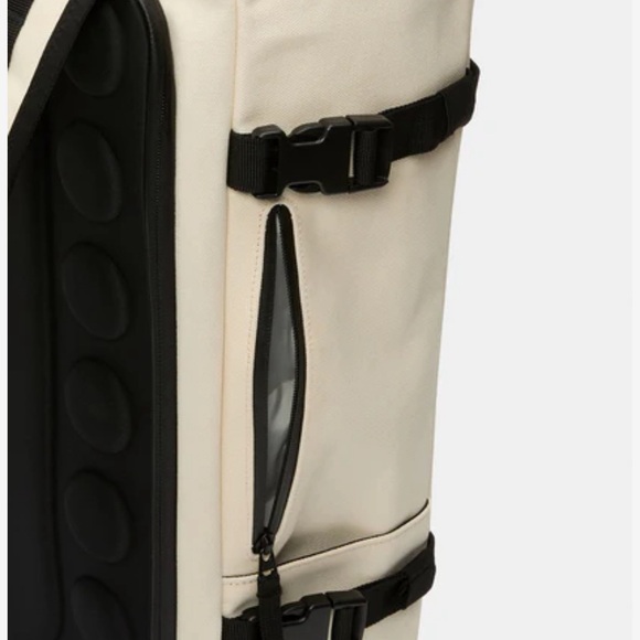 NOBULL Waxed Canvas Duffleback - Picture 5 of 6